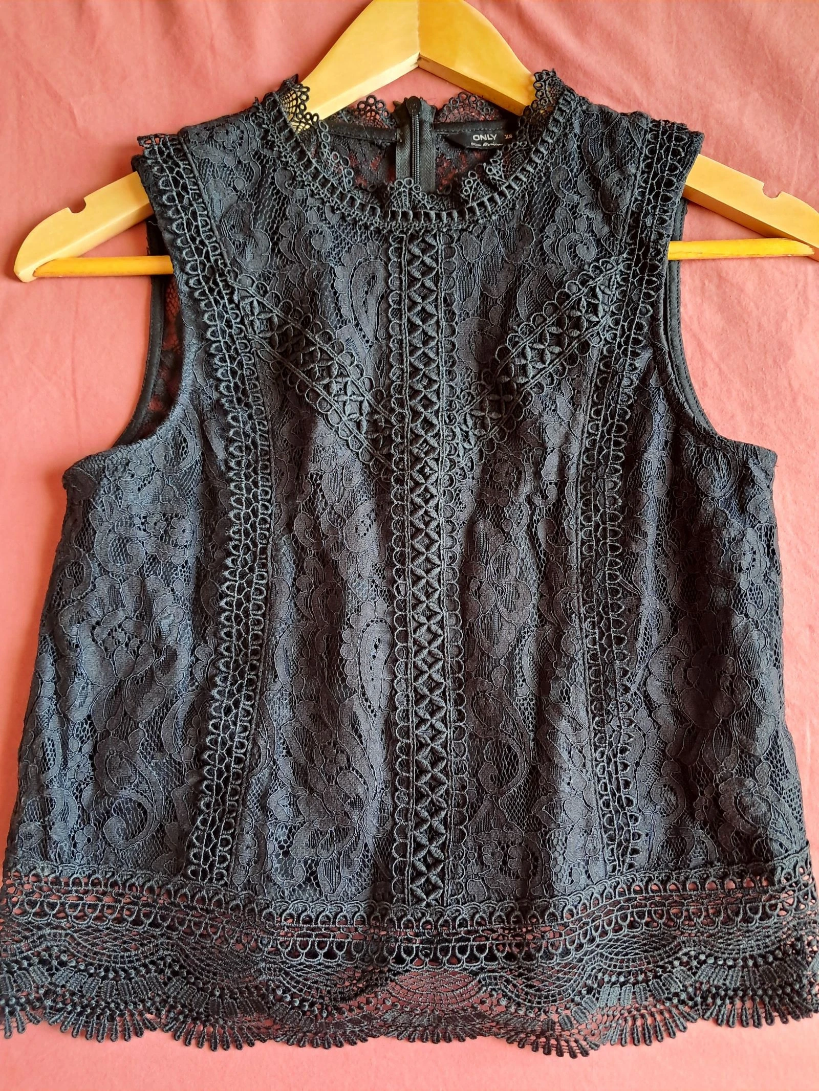 Elegant black Only lace top size 34 – photo 4
